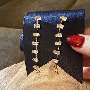 ❤️FINAL❤️ Elegant Anthropologie Gold and Clear Stone Drop Earrings